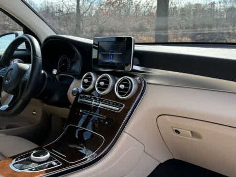 Used 2018 Mercedes-Benz GLC 300 4MATIC Coupe image 11
