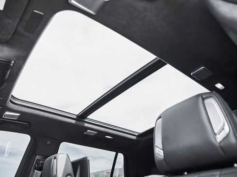 Used 2025 Cadillac Escalade V image 61