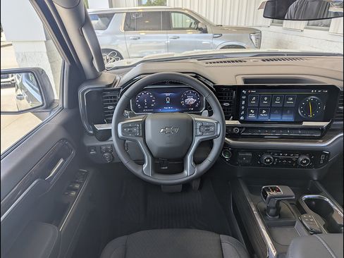 New 2026 Chevrolet Silverado 1500 RST w/ Z71 Off-Road Package AWD/4WD image 3