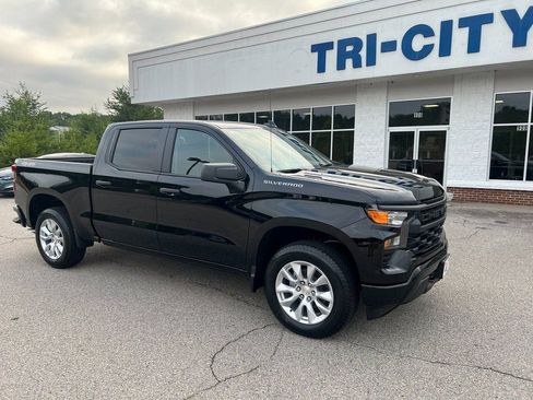 New 2025 Chevrolet Silverado 1500 Custom image 3