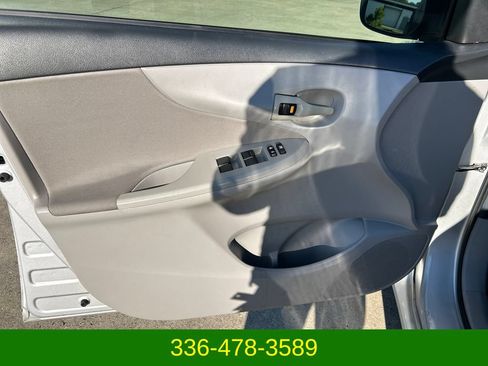 Used 2013 Toyota Corolla L FWD image 10