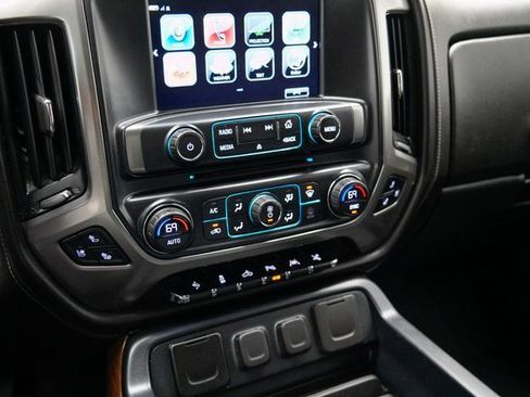 Used 2018 Chevrolet Silverado 1500 LTZ w/ LTZ Plus Package image 30