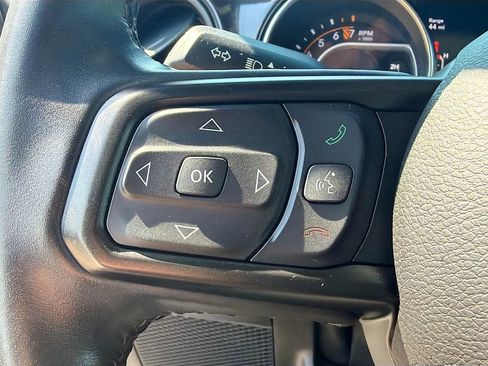 Used 2022 Jeep Wrangler Unlimited Sport AWD/4WD image 32