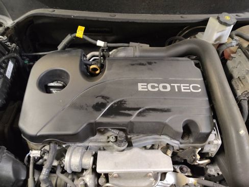 Used 2020 Chevrolet Equinox LT AWD/4WD image 30