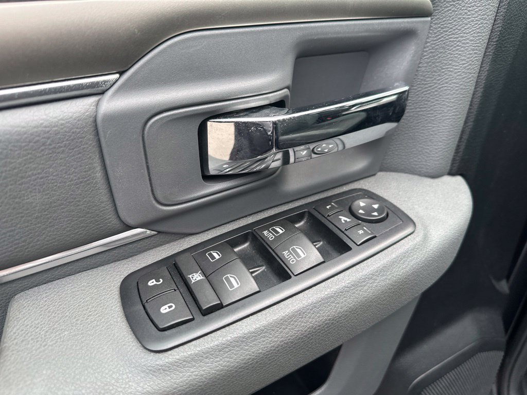 Used 2016 RAM 1500 Lone Star RWD image 16
