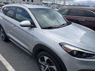 Used 2017 Hyundai Tucson Sport video 3