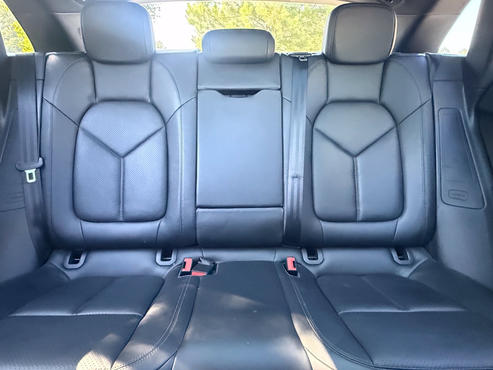 Used 2015 Porsche Macan S AWD/4WD image 39