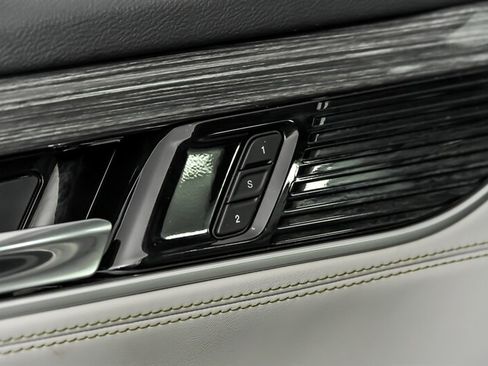 Used 2022 Jeep Wagoneer Series II AWD/4WD image 13
