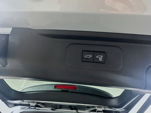 Used 2025 Toyota Grand Highlander AWD image 31