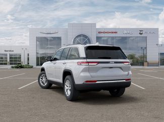 New 2026 Jeep Grand Cherokee Laredo AWD/4WD video 3