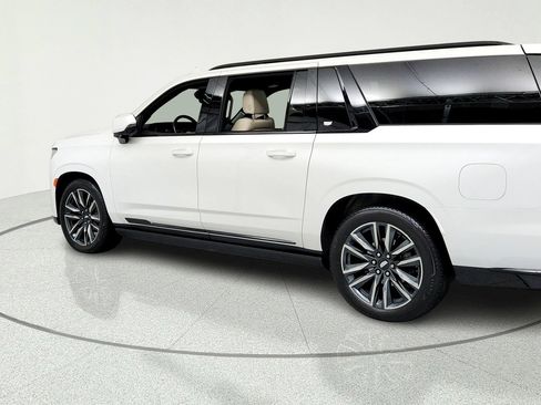 Certified 2023 Cadillac Escalade ESV Sport w/ Touring Package AWD/4WD image 3