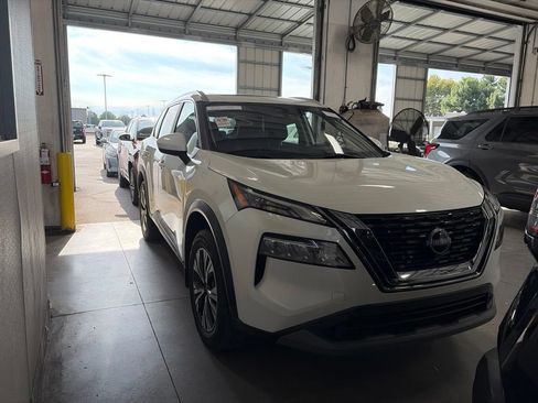 Used 2023 Nissan Rogue SV w/ SV Premium B Package AWD/4WD image 1