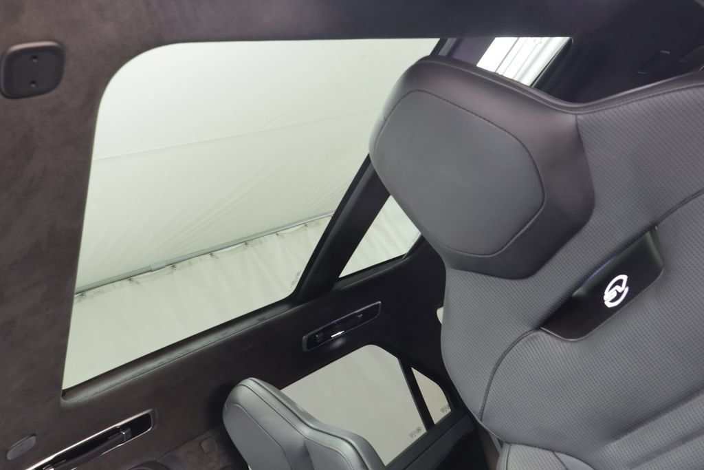 Used 2024 Land Rover Range Rover Sport AWD/4WD image 14
