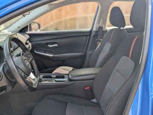 Used 2025 Nissan Sentra SR FWD image 14