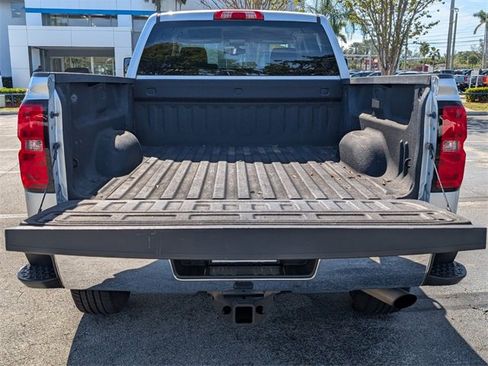 Used 2017 Chevrolet Silverado 2500 LT w/ LT Convenience Package image 12