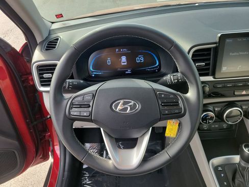 Used 2023 Hyundai Venue SEL w/ Cargo Package image 25