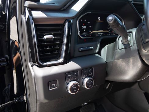 Used 2024 GMC Sierra 3500 Denali Ultimate AWD/4WD image 13