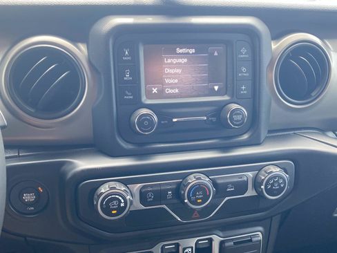 Used 2020 Jeep Gladiator Sport w/ Quick Order Package 24S AWD/4WD image 19