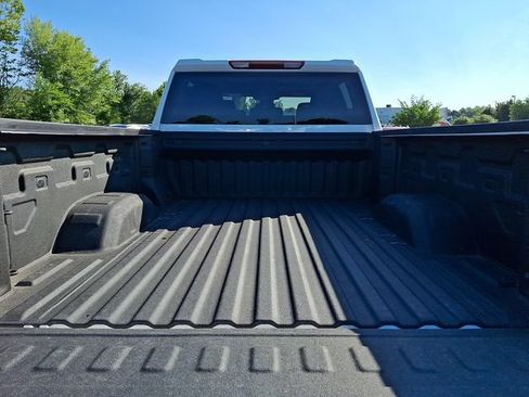 Used 2024 Chevrolet Silverado 2500 Custom w/ Custom Convenience Package AWD/4WD image 28