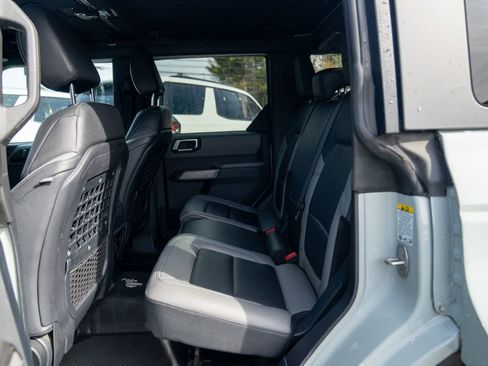 Used 2022 Ford Bronco Black Diamond image 17