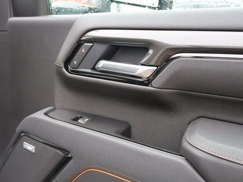 New 2026 GMC Sierra 2500 AT4 w/ AT4 Premium Plus Package AWD/4WD image 8