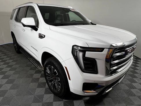 Used 2025 GMC Yukon Elevation AWD/4WD image 3