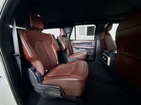 Used 2024 Ford Expedition Max Limited AWD/4WD image 31