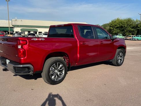Used 2023 Chevrolet Silverado 1500 LT AWD/4WD image 20