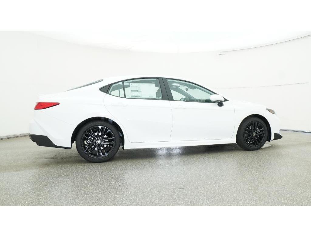 Used 2025 Toyota Camry SE FWD image 31