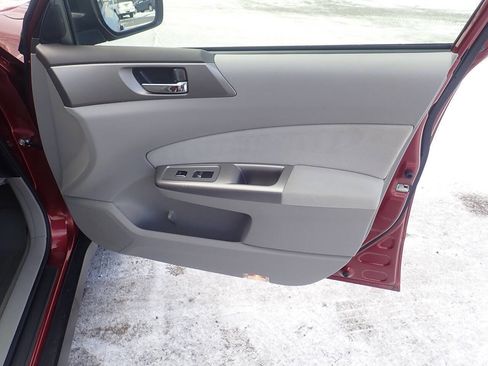Used 2010 Subaru Forester 2.5X Limited image 22