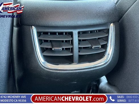 Used 2023 Chevrolet Malibu LT FWD image 16
