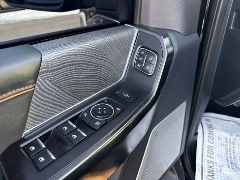 Used 2024 Ford F350 Platinum image 34