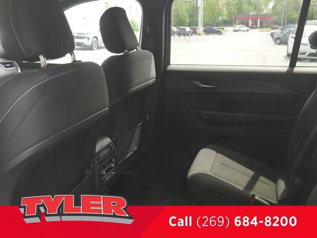 Certified 2024 Jeep Grand Cherokee L Laredo w/ Luxury Tech Group I AWD/4WD image 40