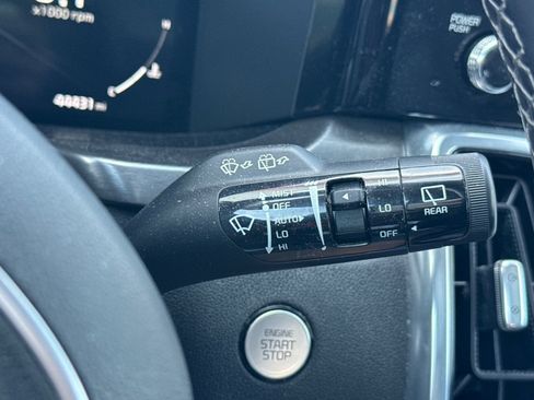 Used 2023 Kia Sorento SX AWD/4WD image 40