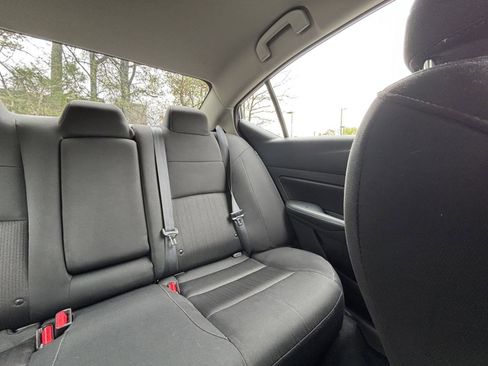 Used 2025 Nissan Altima 2.5 SV FWD image 38