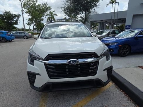 Used 2024 Subaru Ascent Premium w/ Convenience Package AWD/4WD image 2