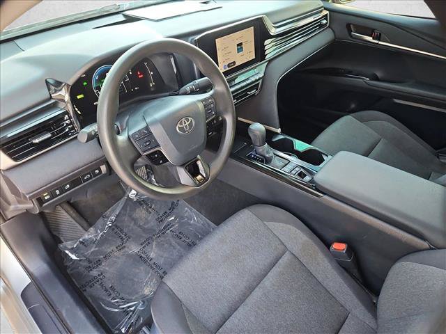 Used 2025 Toyota Camry LE FWD image 12