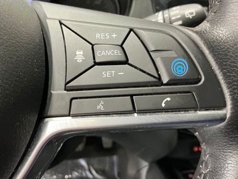 Used 2018 Nissan Rogue SL w/ Premium Package image 34