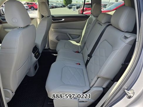 Certified 2026 Volkswagen Atlas SE FWD image 11