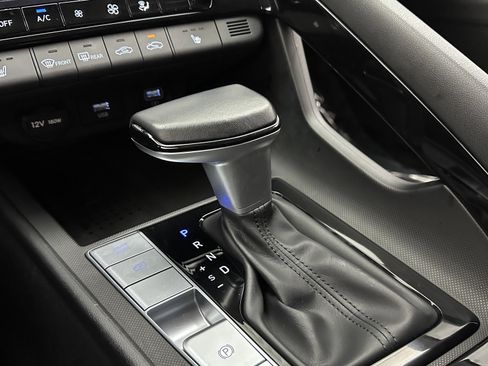 Used 2023 Hyundai Elantra SEL w/ Convenience Package image 14