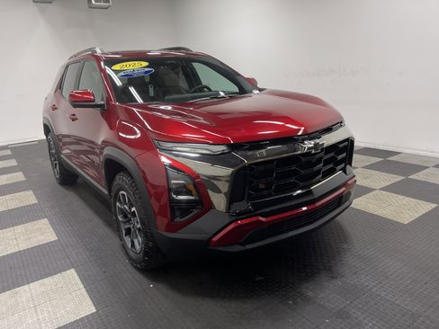 Used 2025 Chevrolet Equinox ACTIV w/ Safety and Technology Package image 6