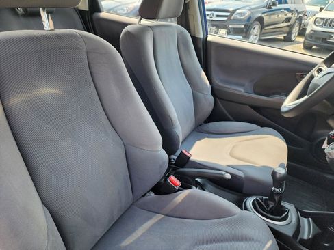 Used 2011 Honda Fit image 32