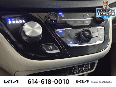Used 2021 Chrysler Voyager LX FWD image 25