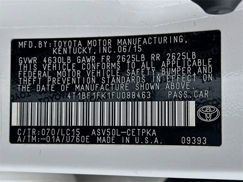 Used 2015 Toyota Camry image 30