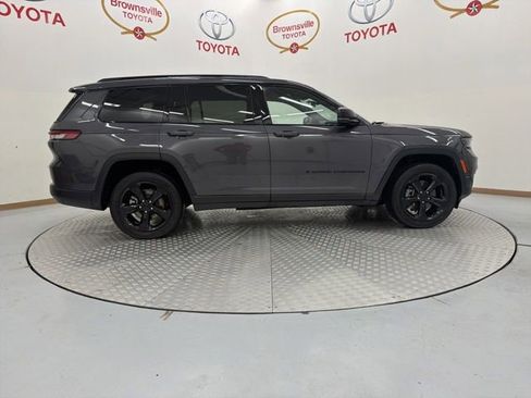 Used 2023 Jeep Grand Cherokee L Laredo AWD/4WD image 3