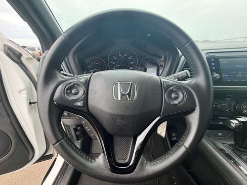 Used 2021 Honda HR-V Sport image 15