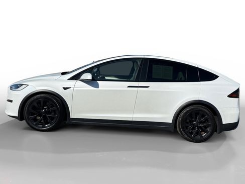 Used 2022 Tesla Model X Base image 2