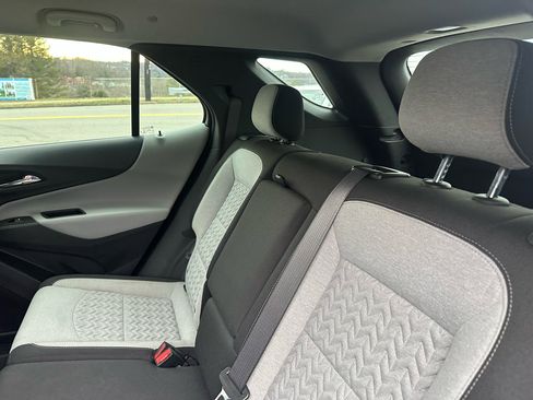 Used 2022 Chevrolet Equinox LS image 11