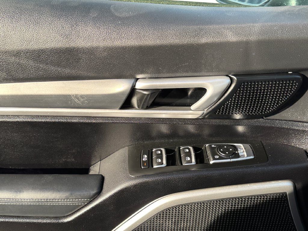 Used 2020 Kia Telluride LX FWD image 11