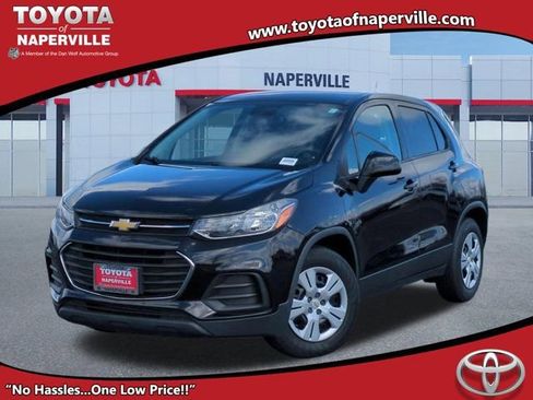 Used 2018 Chevrolet Trax LS FWD image 1